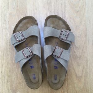 Birkenstock Arizona. Soft footbed.